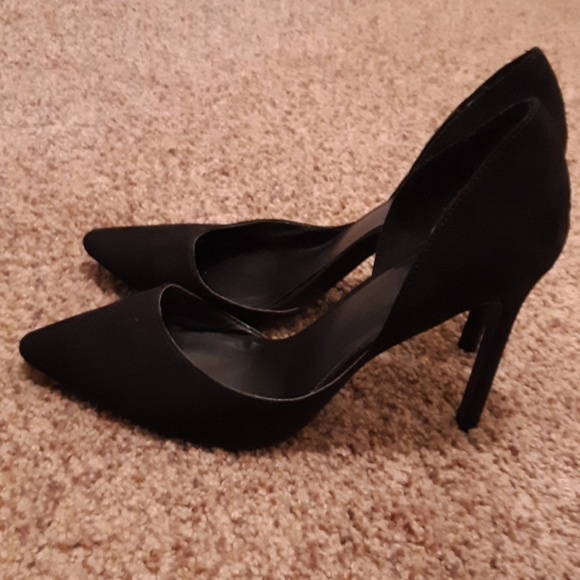 Heels - Picture 2 of 2